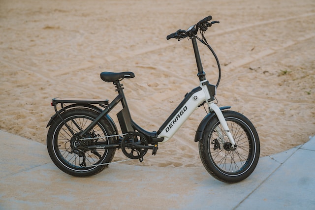 Fold and Roll: The Ultimate Guide to Folding Ebikes for Commuting