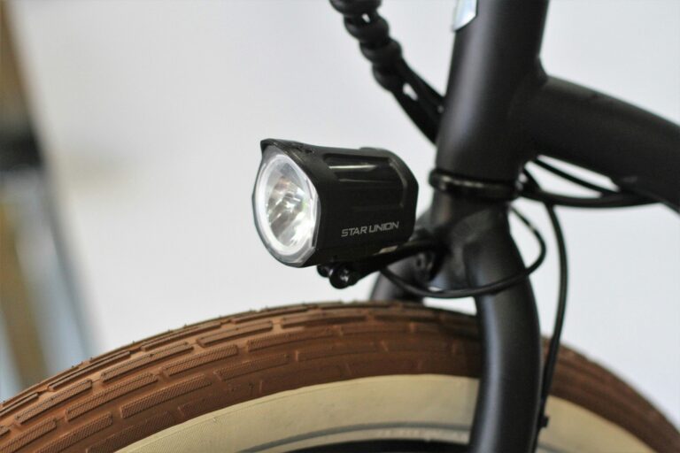 Night Ebiking: Light Up Your Ride and Rule the Darkness