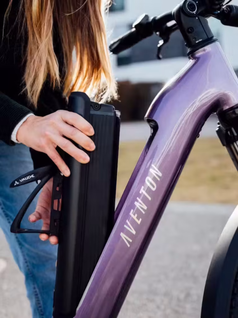 aventon level 4 adv removable battery